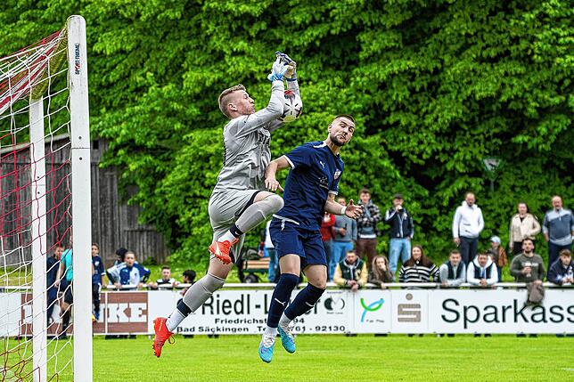 Bild 34: VfB Waldshut behält die Nerven am Elfmeterpunkt im Pokalfinale gegen FC Tiengen 08 &ndash; hier Fotos!