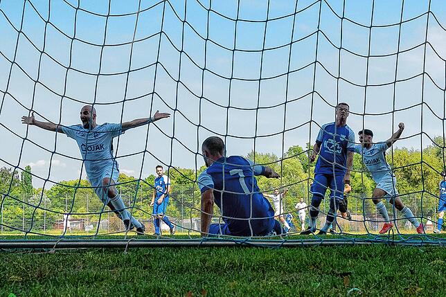 Bild 10: FC Hauingen besiegt den SV BW Murg im Hinspiel mit 3:2 &ndash; und wir haben Bilder!