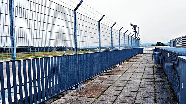 Von der Besucherterrasse aus gab es 2020 deutlich weniger zu sehen: Passagierzahl und Flugbewegungen brachen am Bodensee-Airport ...