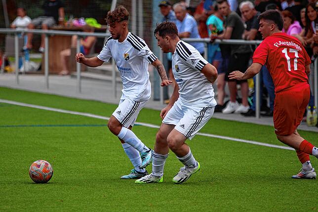 Bild 7: Dem SV 08 Laufenburg II gelingt der Ausgleich zum  3:3 beim FC Bergalingen – und wir haben Bilder!