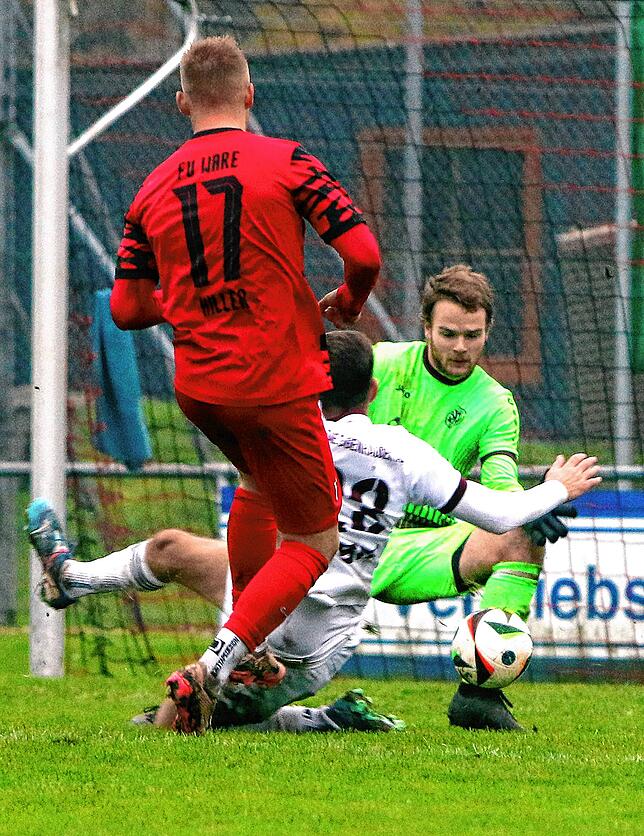 Bild 5: Acht Tore im Duell zwischen FV Walbertsweiler und SV Deggenhausertal. Wir haben die besten Bilder!
