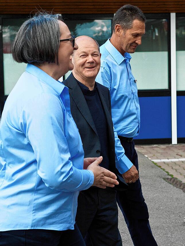 Die Stimmung ist von Anfang an locker und gelöst, auch wenn Alexandra Moosherr nervös ist.