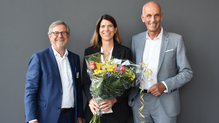 Katrin Klodt-Bußmann wird als künftige neue Hauptgeschäftsführerin die Nachfolge von Claudius Marx (r.) antreten. IHK-Präsident Thomas ...