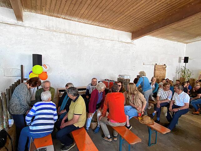 Die Zuhörer diskutierten gruppenweise, welche Lösungsansätze sie sehen und was sich aus ihrer Sicht für die Landwirte dringend ändern muss.
