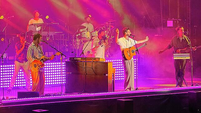 Bild 18: Alvaro Soler in Friedrichshafen: Konzert begeistert Besucher am Seeufer (Teil 2)