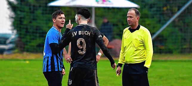 Bild 23: SV Buch besiegt die SG FC Wehr/Brennet in der Nachspielzeit mit 2:1 &ndash; und wir haben die Bilder!