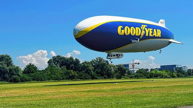 Am Samstag, 20. Juli, flog der Zeppelin mehrmals vom Konstanzer Flugplatz aus ab.
