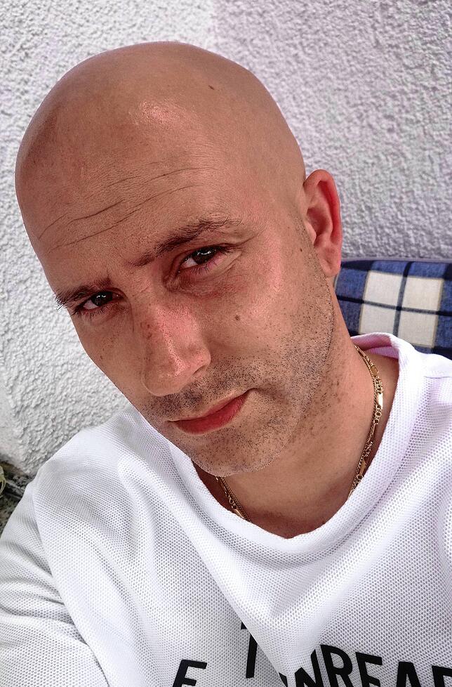 Auch Dennis Mattutat, 38, aus Mönchweiler, kann aus gesundheitlichen Gründen keinen Mundschutz tragen.