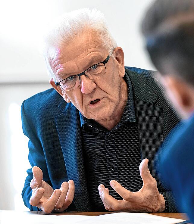 Winfried Kretschmann im Interview mit den Stuttgarter Korrespondenten des SÜDKURIER.
