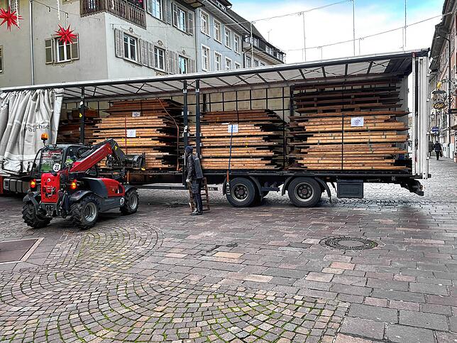 Der Waldshuter Weihnachtsmarkt wird von Mittwoch bis Donnerstag in der Kaiserstraße aufgebaut.