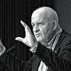 Götz Werner (hier im Jahr 2017 bei einem Vortrag im Konstanzer Wolkensteinsaal) setzte sich in den letzten Jahren seines Lebens für die ...