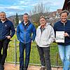 Andreas Eppler (li.), Jürgen Beirer, Victor Lindenmayer und Daniel Trisner, der einen Entwurf des geplanten Buchs der Seeend-Geschichten ...