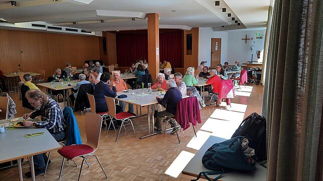 Viel los bei der leckeren und günstigen &bdquo;Mahlzeit&ldquo;.