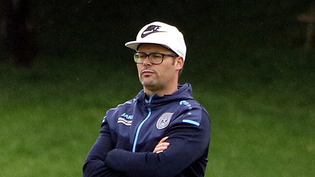 Oliver Wittich, Trainer des TuS Immenstaad, ist mit dem verdienten 4:0-Heimsieg seiner Mannschaft gegen BAT zufrieden.