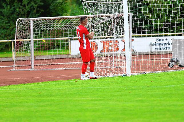 Bild 13: FC Tiengen 08 unterliegt dem SV Weil mit 1:2 – und wir haben Fotos!