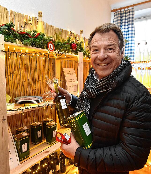 2019 schlenderte Schlagerstar Patrick Lindner durch die Fürstenberg-Weihnachtswelt. Am Abend war er dann zusammen mit Fußball-Urgestein ...