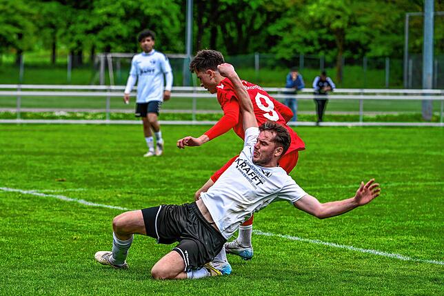 Bild 3: FV Lörrach-Brombach II besiegt den FV Tumringen im Derby mit 4:0 – und wir haben Fotos!