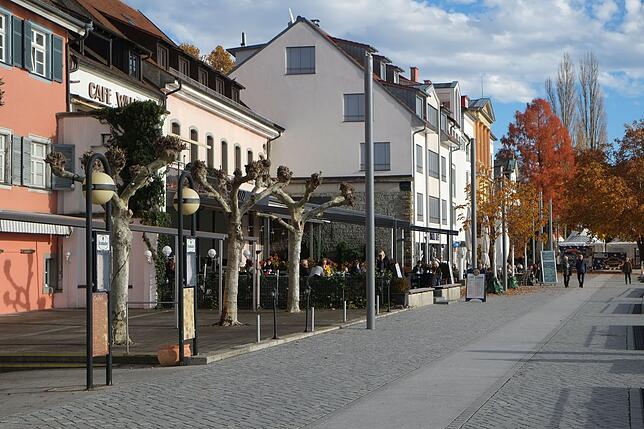 Harrsche Kritik gab es am "austauschbaren Angebot" an der Uferpromenade. OB Jan Zeitler: "Ich sage es Ihnen ganz ehrlich: Wenn ich die ...