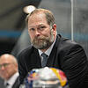 Er steht bald in Schwenningen an der Bande: Steve Walker, bisher noch Co-Trainer von EHC Red Bull München, wird bei den Wild Wings neuer ...