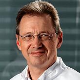 „Bei einer endlichen Anzahl an Behandlungsplätzen, wird dieses Verbot der Ex-Post-Triage Menschenleben kosten“, sagt ...
