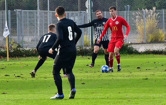 Bild 13: Bosporus FC Friedlingen und der FC Wallbach trennen sich 2:2 &ndash; und wir haben Bilder!