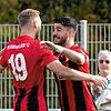 Überragend: Serkan Korkmaz (rechts) vom FSV Rheinfelden erzielte beim 5:2-Sieg gegen den SV 08 Laufenburg vier Treffer und wird hier von ...