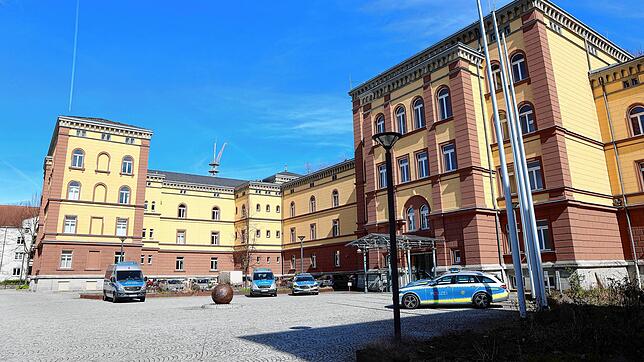 Das Polizeipräsidium Konstanz am Benediktinerplatz. Immer öfter leisten Menschen gegen die Beamten der Behörde Widerstand.