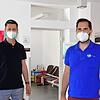 Die beiden Orthopäden Michael Zimmerer (links) und Micael Lopes Videira wollen in ihrer Praxis am Samstag, 10. Juli, 150 Dosen verabreichen.