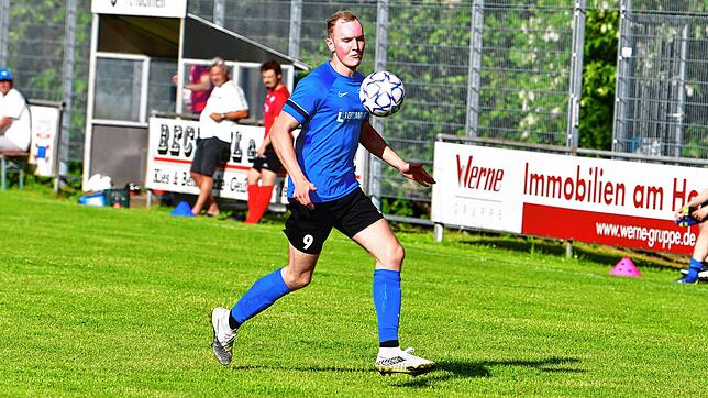 Endlich wieder am Ball: Marius Thoma &ndash; hier ein Archivbild &ndash; meldete sich bei der SG Mettingen/Krenkingen nach elf Monaten ...