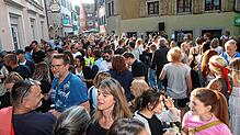 Bild : Konstanz: Gassenfreitag am 6. Juni: Hier feiern Einheimische und Besucher in Konstanz