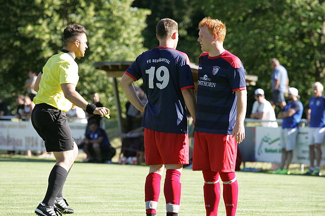 Bild 18: Der FC Schlüchttal feiert einen 5:2-Sieg gegen den TuS Lörrach-Stetten und den Bezirksliga-Aufstieg &ndash; wir haben die Bilder!