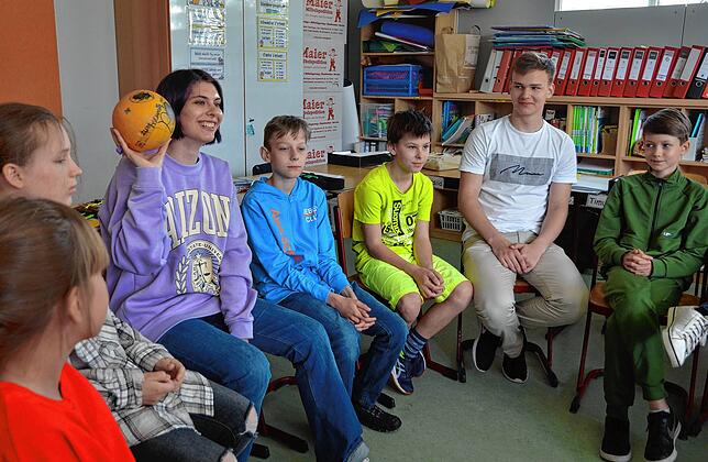 Auch die Schulen in Markdorf stehen vor großen Herausforderungen, wenn Flüchtlingskindern die deutsche Sprache beigebracht werden soll. ...