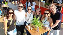 Bild : 1000 Besucher feiern eine große Beachparty im Uferpark Überlingen