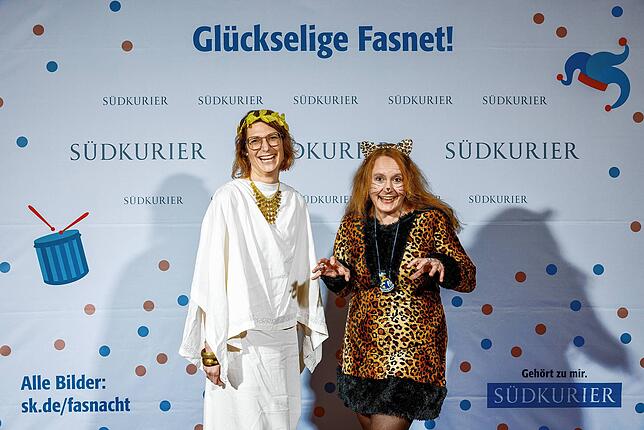 Bild 29: Die Narren im Konzil an der SÜDKURIER-VIP-Wand (Teil 1)