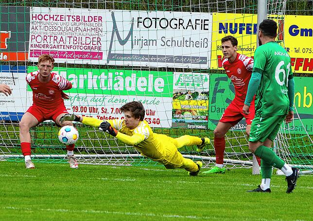 Bild 24: Die besten Bilder vom Bezirkspokal-Viertelfinale zwischen dem TSV Aach-Linz und dem FC RW Salem