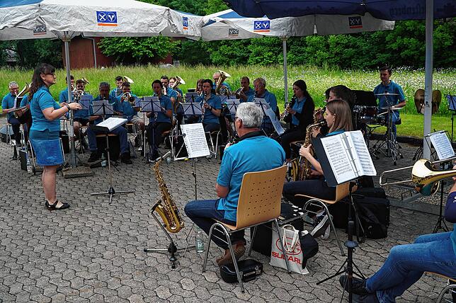 Der Musikverein Watterdingen-Weil beim Vatertagsfest 2022. Auch 2023 wollen die Vereine viel auf die Beine stellen, wie Ortsvorsteherin ...