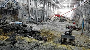 Das Foto aus dem Jahr 2022 zeigt eine Innenansicht der mittlerweile zurückgebauten Sanierungshalle. Bild: Roche