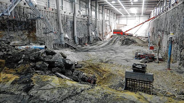 Das Foto aus dem Jahr 2022 zeigt eine Innenansicht der mittlerweile zurückgebauten Sanierungshalle. Bild: Roche