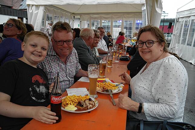 Bild 9: Bilder von der Feier zur Eingemeindung von Kluftern nach Friedrichshafen vor 50 Jahren