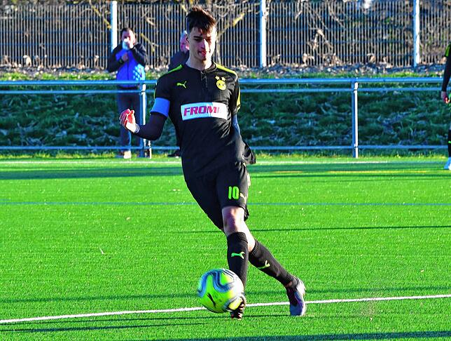 Gastspiel am Hochrhein: Im Februar 2020 spielte Robin Kalem mit der U21 von Grasshopper Zürich beim Wintercup des SV Herten mit.