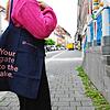 Zum Start für den neuen Auftritt der Stadtverwaltung gibt es Taschen in den entsprechenden Farben, mit dem neuen Logo der Stadt und den ...