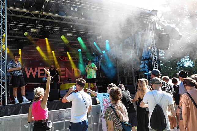 Bild 39: Gute-Zeit: Bilder von DJ Pretty Pink und Anja Schneider beim Festival in Konstanz