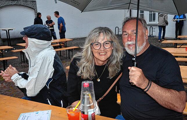 Bild 10: Blues-Band Blues Inc spielt im Schlosshof: Hier gibt es die Bilder des Abends