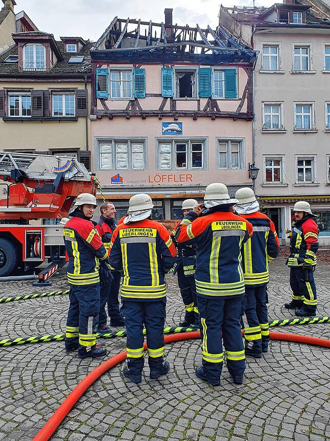 Durch den Brand wurde das Gebäude Hofstatt 14 „nahezu komplett zerstört“, so die Einschätzung der Polizei.