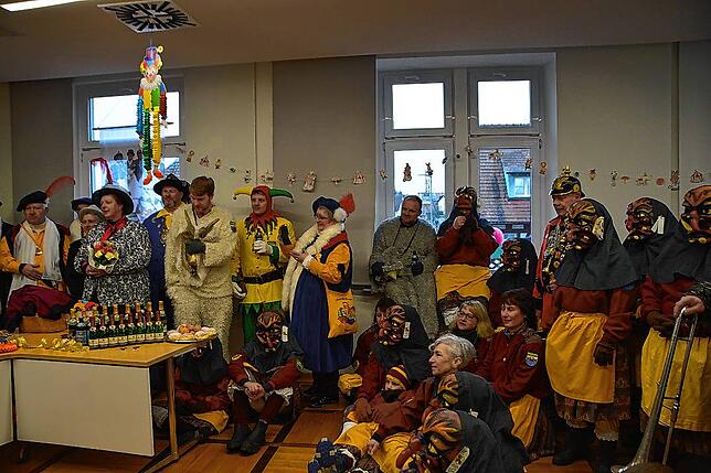 Bild 13: Fasnacht 2025 in Oberuhldingen: So spektakulär war der Rathaussturm – Alle Bilder hier!