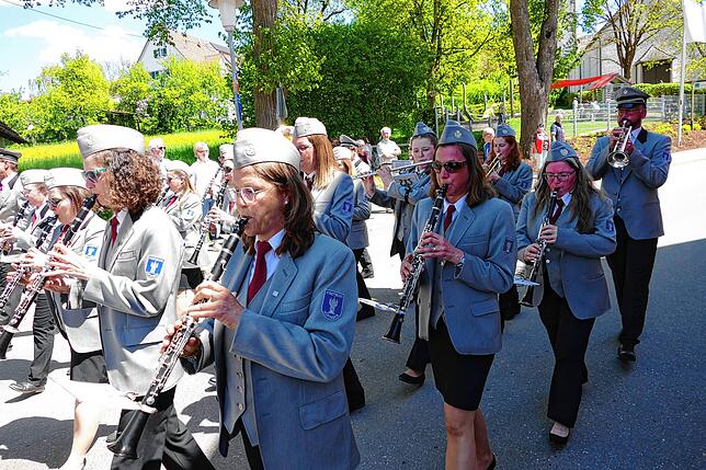 Bild 14: Scheunenfest 2025: Jubiläumsumzug und mitreißende Open Air Musik in Hüfingen-Sumpfohren