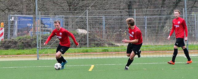 Bild 9: FC Zell besiegt den FC Hochrhein deutlich mit 4:1 &ndash; und wir haben Bilder!
