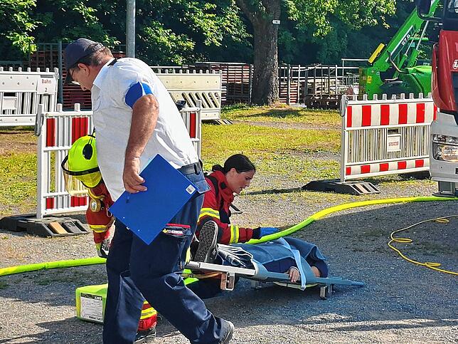 Bild 34: Tolle Stimmung und buntes Programm: Kreisfeuerwehrtag in Gottmadingen bietet Können und Spektakel