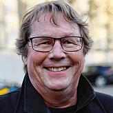 „Ich sehe es nicht ein, etwas übers Knie zu brechen. Erst einmal sollte man anderes auf Vordermann bringen“, findet Uli Topka.