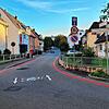 Zwei neue Fahradstraßen in Singen: Eine Davon befindet sich in der Schlachthausstraße. Dort sind bereits Piktogramme aufgemalt, die die ...